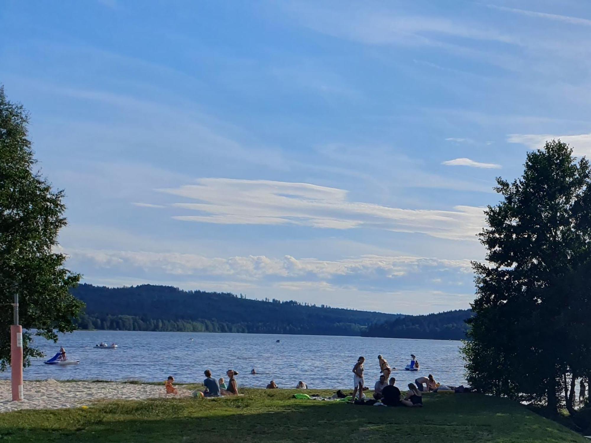 Mezonet Lipno Nad Vltavouアパートメント エクステリア 写真
